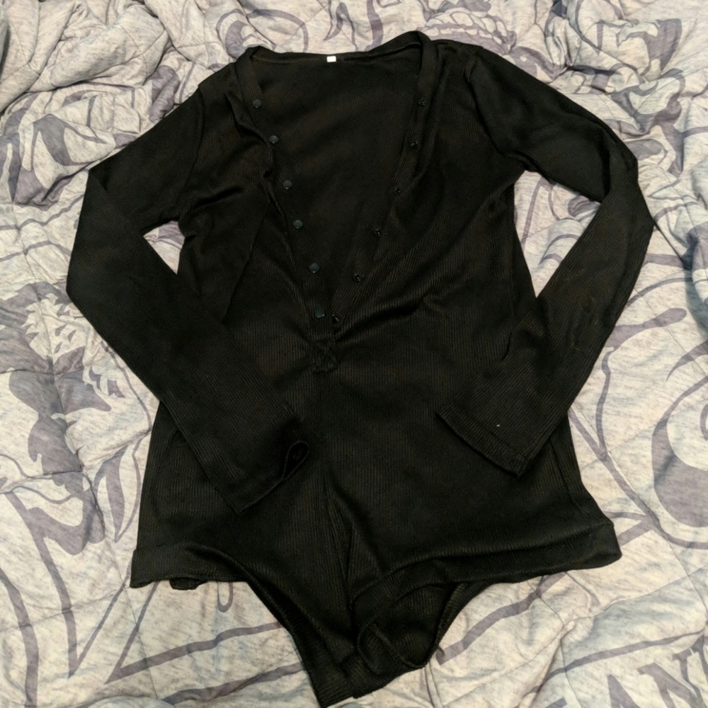 Long sleeve body suit